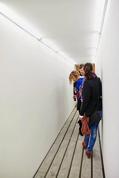 anke eckardt [de] <i>ground</i>, multisensory installation, 2014